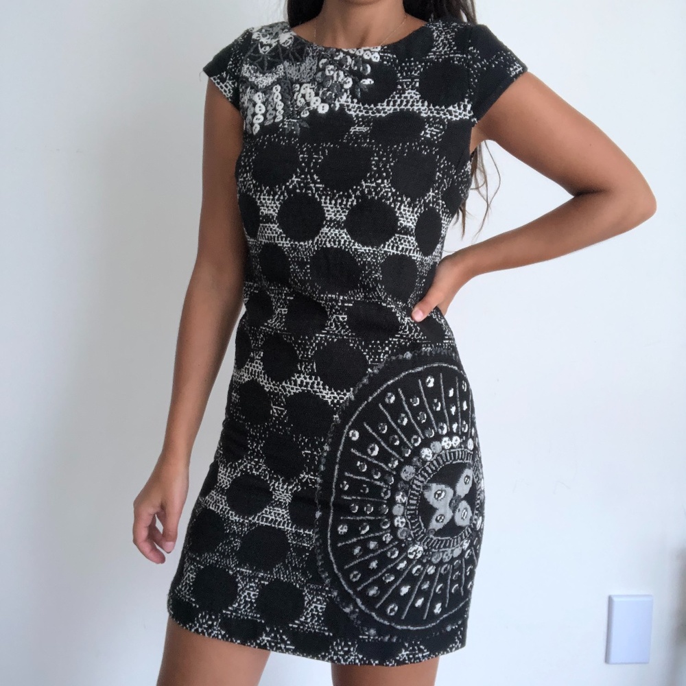 Desigual black white textured cap sleeve dress